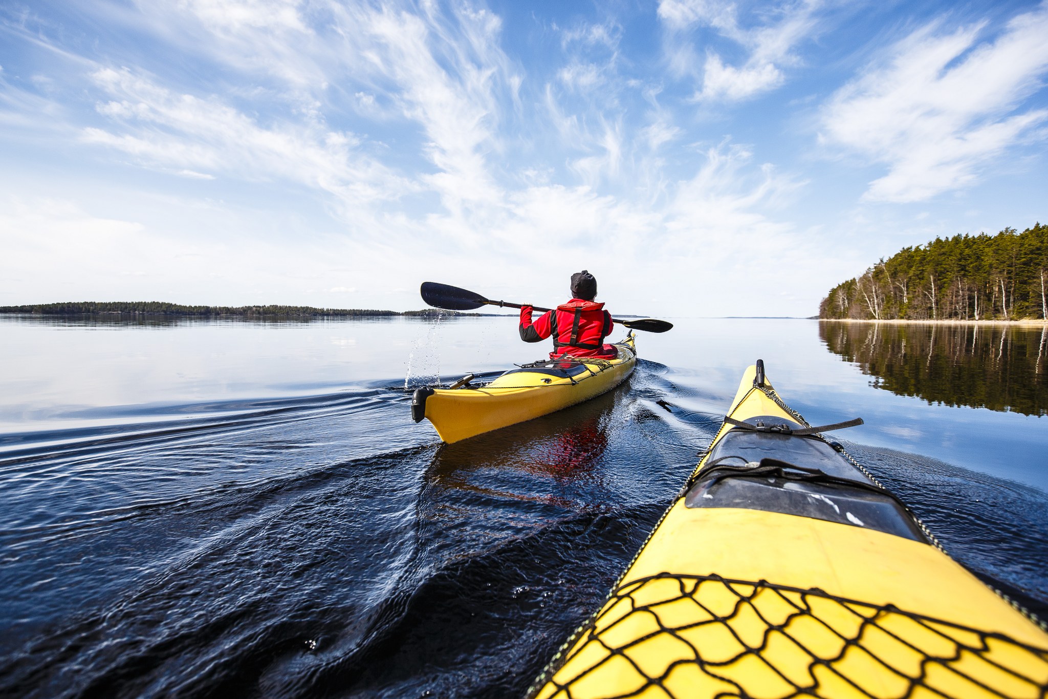 Активный отдых в спб. Каноэ Финляндия. Каяки Saimaa Finland. Каяк туристический. Байдарка туристическая.