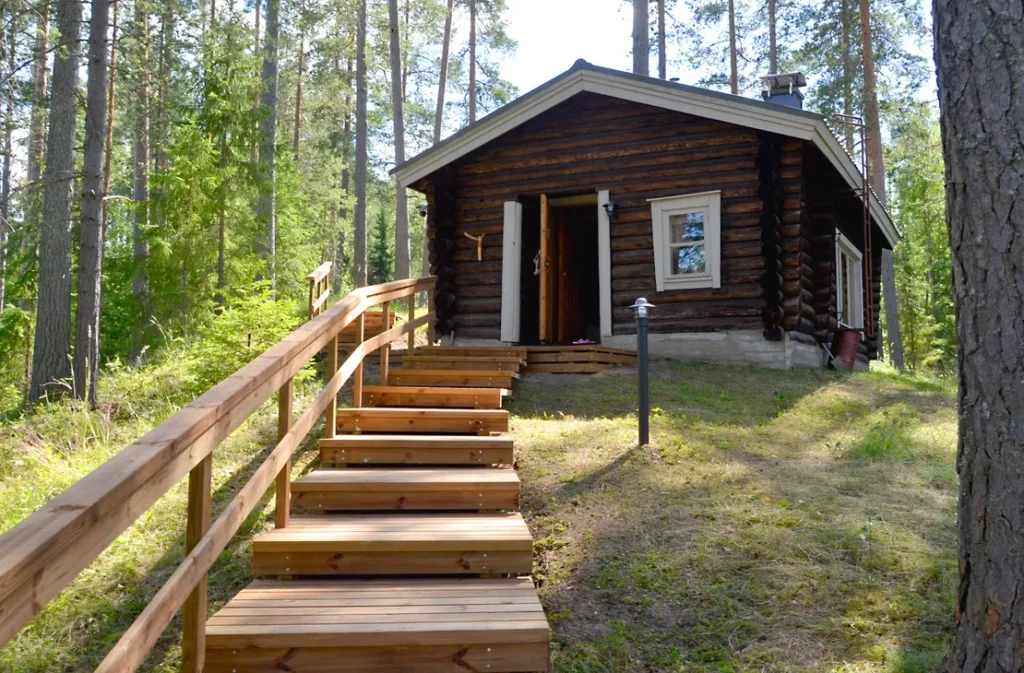 Hütte am See Valkiajärvi